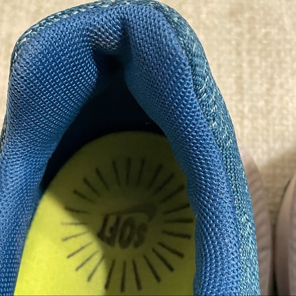 Nike Winflo 4 Running Shoes - Picture 12 of 16